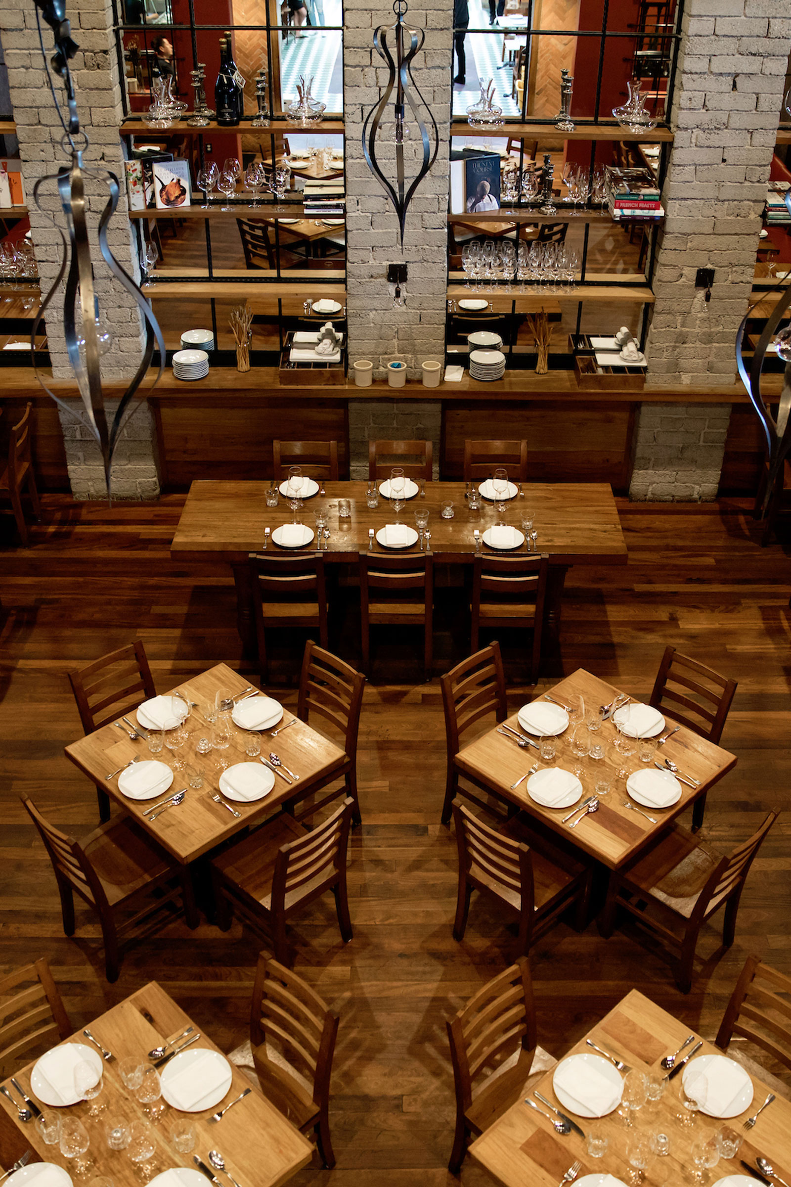 republique-back-dining-room-daytime republique-back-dining-room-daytime